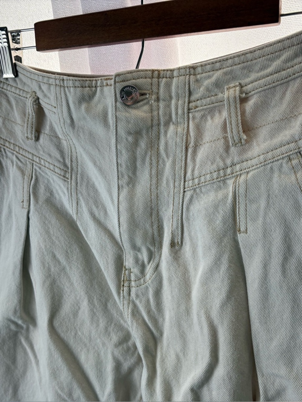 We The Free Women’s Pleated High Rise Balloon Leg Pants Size 27 White Boho - Picture 2 of 10